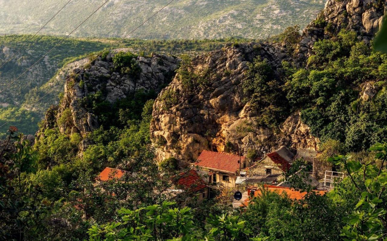 Mini Stone House Villa Omiš Eksteriør billede